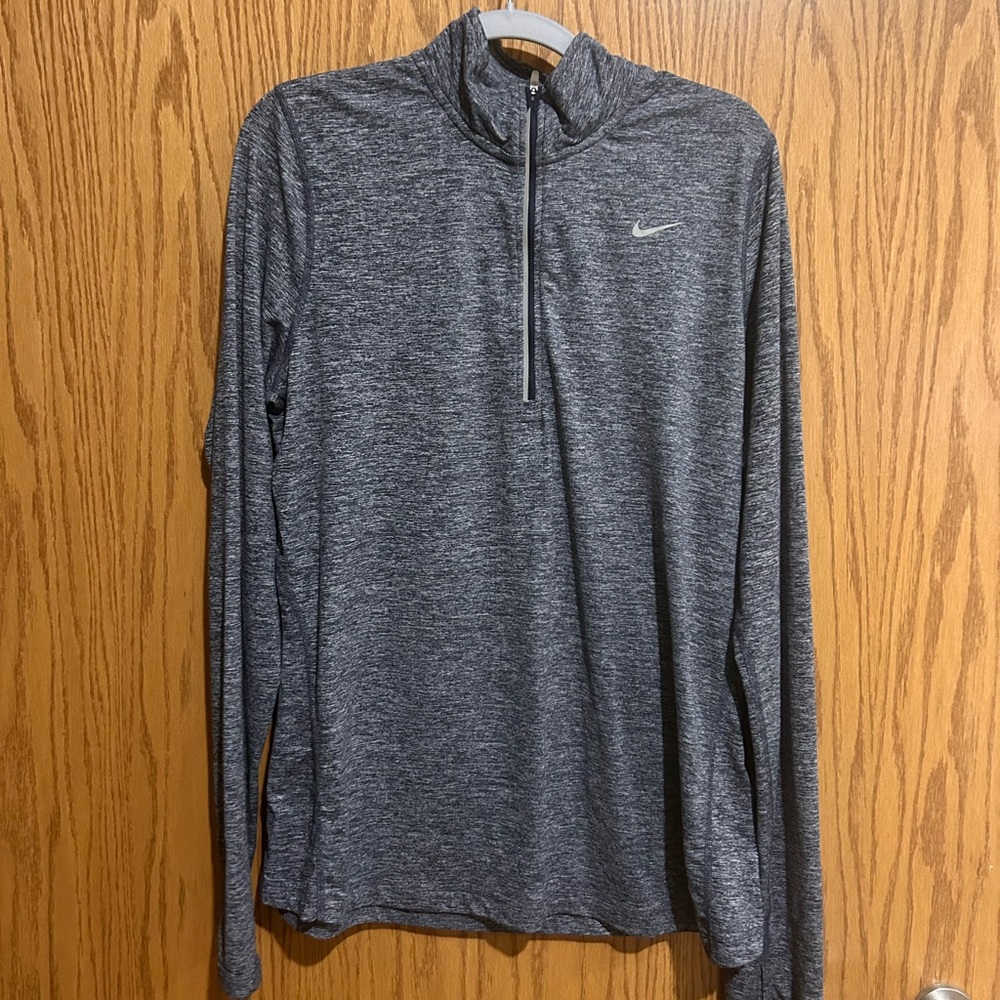 Nine Dri Fit quarter zip pull over. Navy blue!